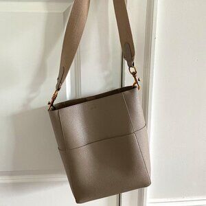 moving declutterring sale - Korean tote bag